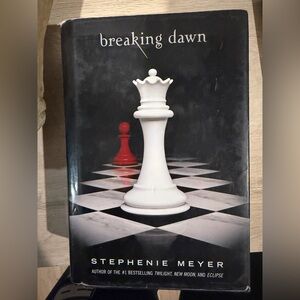 ‘Breaking Dawn’ Twilight Sage Hardcover Book